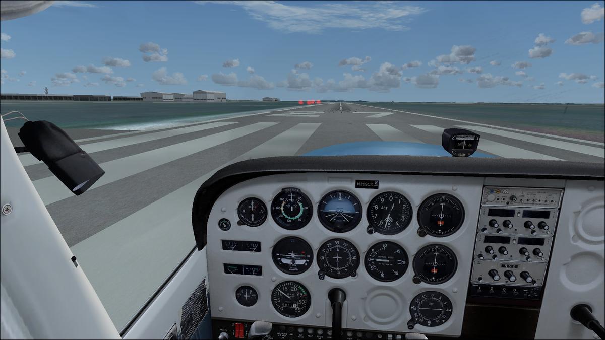 A quick shot of the Carenado C172N Skyhawk II, with my corrected version of the Tachometer.