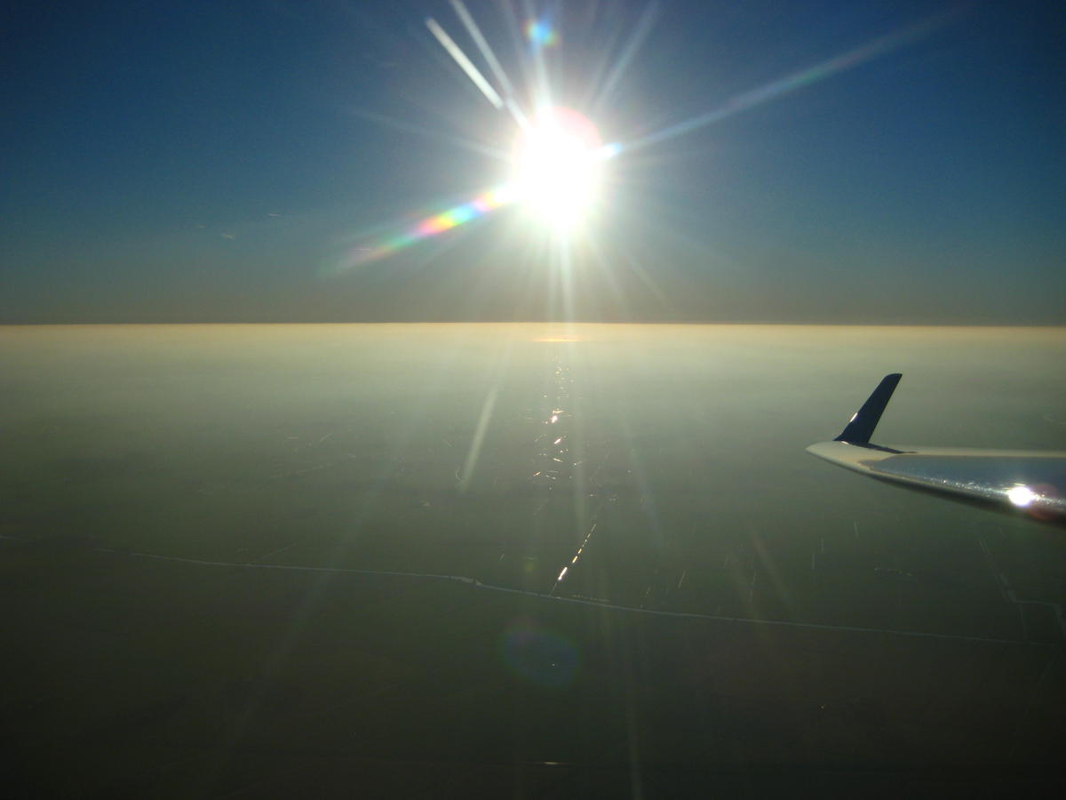Took a tow up to 1000m at the end of the day. It almost looked like a view from orbit because of the sharp atmospheric inversion layer.