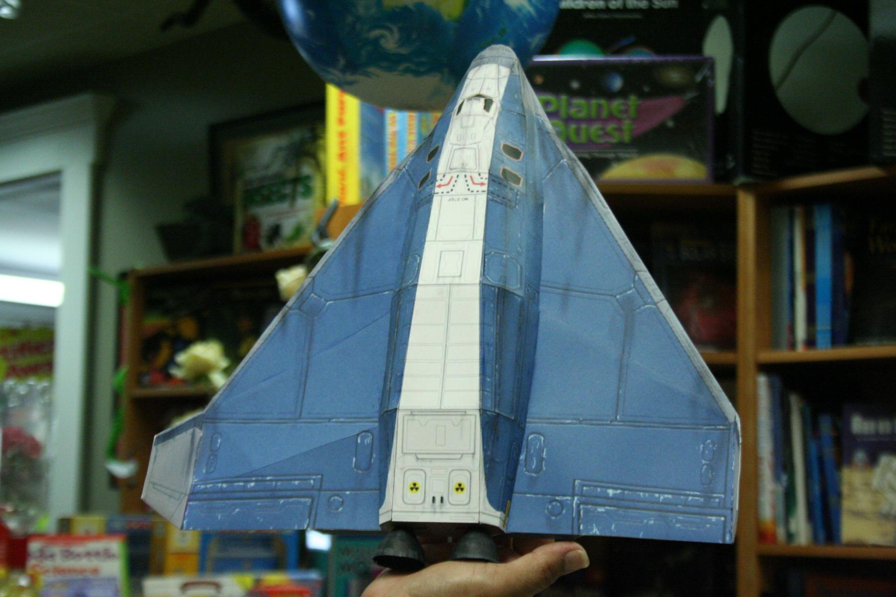 Top view of Delta Glider paper model by Juanelm
